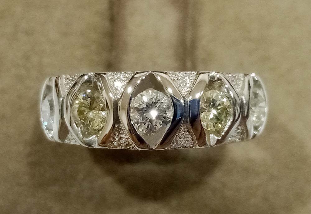鑽石戒指 $8800 (11230)